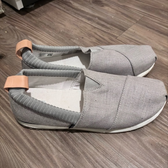 Tomโs Menโs Alpargata Loafer Flat in gray size 9.5 - Picture 3 of 9